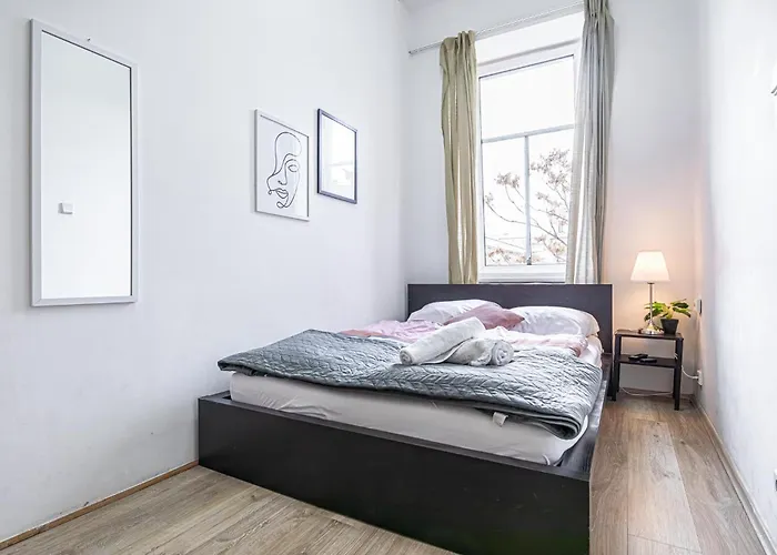 Lovely 6-bedroom Near Millennium Viena